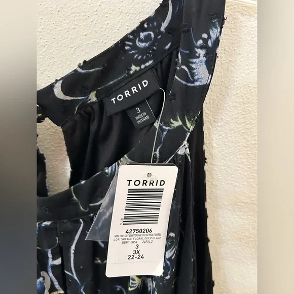 Torrid Black Floral Dress 3x NWT - Picture 4 of 4